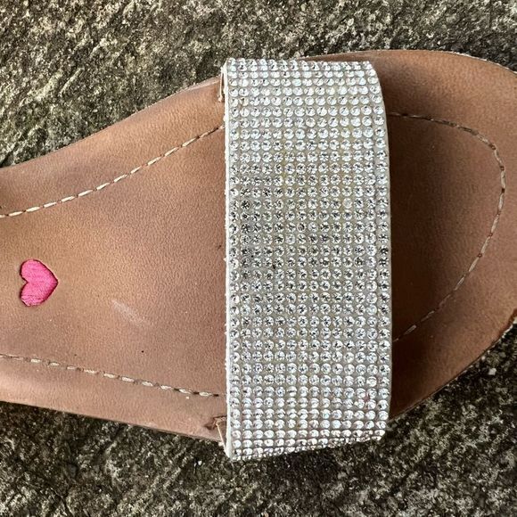 Steve Madden JPROBLER Girls Flat Sandal Sparkly Rhinestone Embellishment Size 2M - Picture 8 of 10